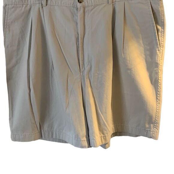 Pre Owned Men’s Haggar Clothing Old Label Khaki Shorts Sz 42 Cotton Classic Golf - Picture 1 of 16